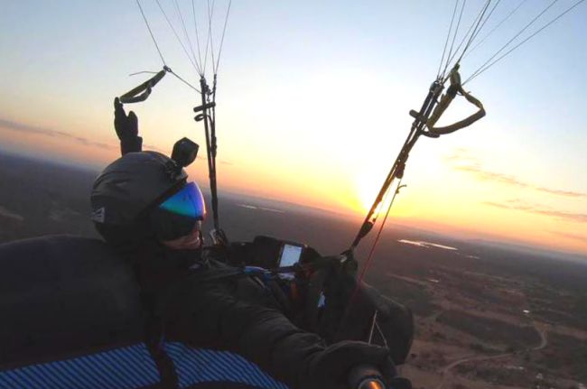 Marcella Uchoa, record del mundo femenino de distancia en parapente