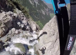 Parece peligroso esto de bajar por el glaciar haciendo toneles…