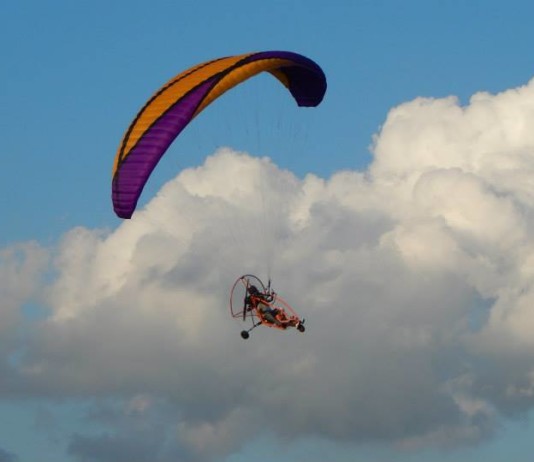 Paramotor La Busqueda: accion voladora en Buenos Aires.