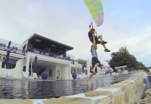 El viento esta fuerte para volar. ¡Entonces juguemos! Too much wind?