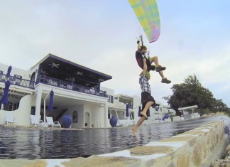 El viento esta fuerte para volar. ¡Entonces juguemos! Too much wind?