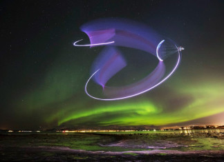 Paramotor en la Aurora Boreal, Noruega.