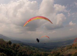 Raul Penso “El Gocho” gana Open de Trujillo de parapente 2016