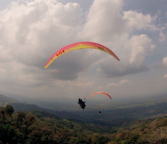 Raul Penso “El Gocho” gana Open de Trujillo de parapente 2016