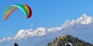 The Cloudbase Foundation: La ONG de parapentistas que está cambiando vidas