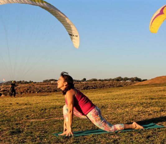 EL TERCER OJO / Yoga para aliviar el dolor de espalda al volar