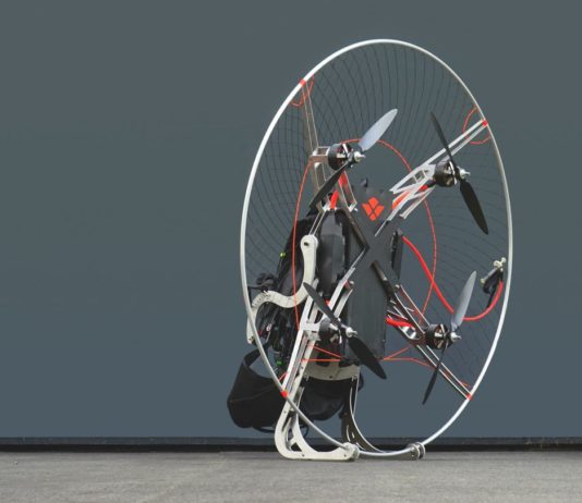 Revolt: Paramotor with 4 rotors wants to revolutionize flying