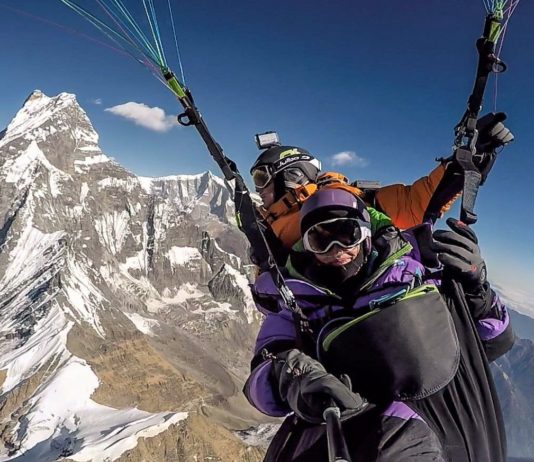 Imágenes de gran altitud en biplaza, en Nepal