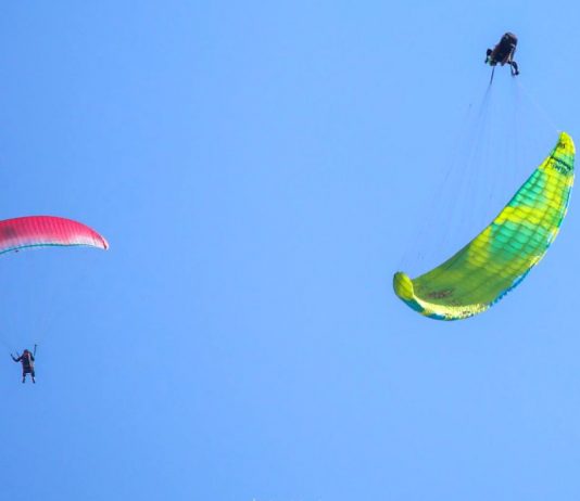 Theo de Blic gana Acro Game como mejor freestyler de Parapente Acro mundial