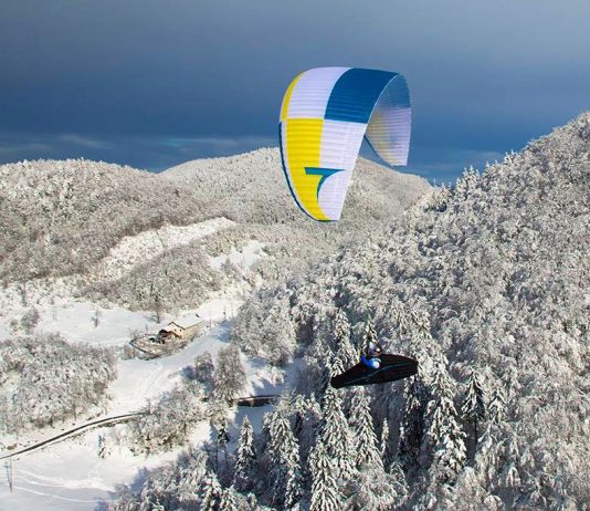 Triple Seven presenta Queen 2 como parapente EN C “de mayor rendimiento”