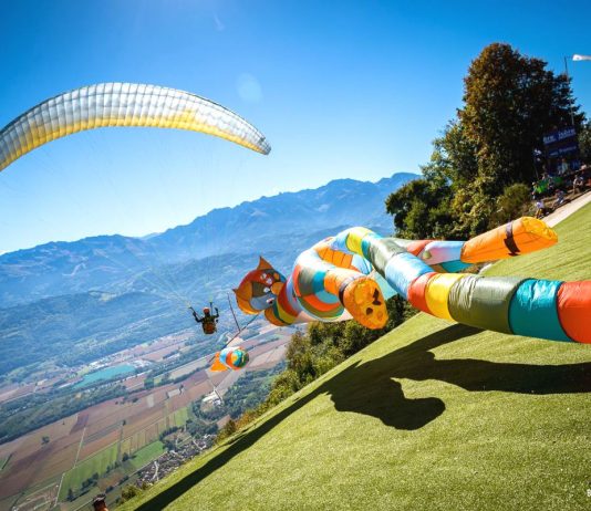 Magic and color filled a brilliant 45th Coupe Icare