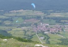 La comarca de la Sakana, en el norte de España, acoge su Día del Parapente 2019