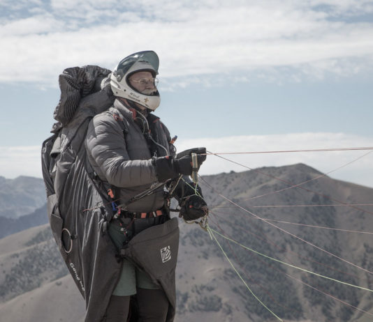 James “Kiwi” Johnston: Concluyó la búsqueda