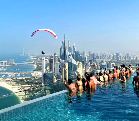 Con despegue en edificio de 77 plantas arrancó Campeonato Internacional de Hike & Fly en Dubai Primera manga del UAE Hike and Fly, en plena ciudad de Dubái