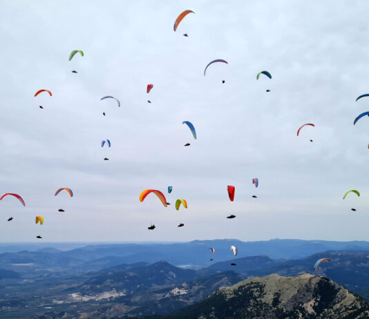 Paragliding: Learn to Fly! on Vimeo