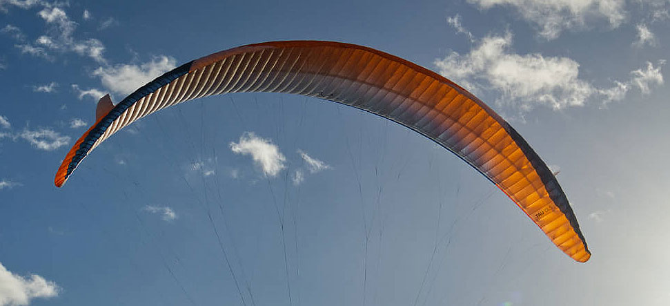 Advance Tau DLS ¡Presentado el esperado parapente sport de 2 bandas del fabricante suizo! 1 advance tau dls01
