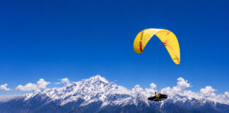 Antoine Girard 400 km de tringulo FAI en Pakistán, nuevo hito en la historia del parapente.