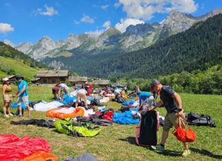 La SRS Le Grand-Bornand, corona a Baptiste Lambert volando una EN-C baja SRS Le Grand Bornand