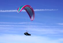 Level Wings Falcon: así es su vela EN B de 2,5 líneas para dar el salto al cross-country Level Wings Falcon en vuelo sobre los Alpes del sur