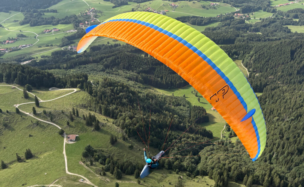 UP Paragliders