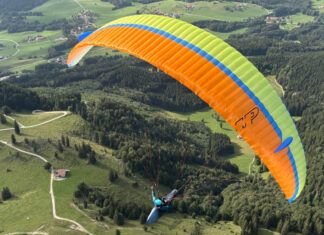 UP Paragliders Cerro: the lightweight 2-liner we saw at the Coupe Icare UP Paragliders Cerro